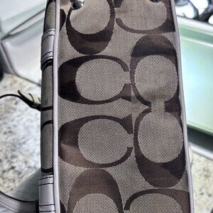 Coach Brown Leather Shoulder Bag K05J-6234 – Classic Hobo Style Tote